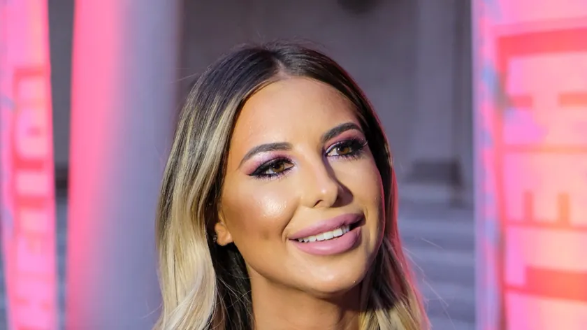 Zorana Jovanović Zorannah, eski bir araba nedeniyle eleştiri aldı.
