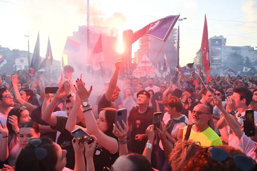 Sırp öğrenciler, seçimlerin ilan edilmesinin ardından yeni bir video yayınladı.