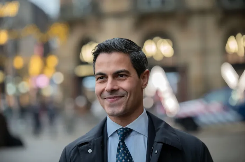 Hollanda'da Rob Jeten ülkenin en genç başbakanı olarak göreve başladı