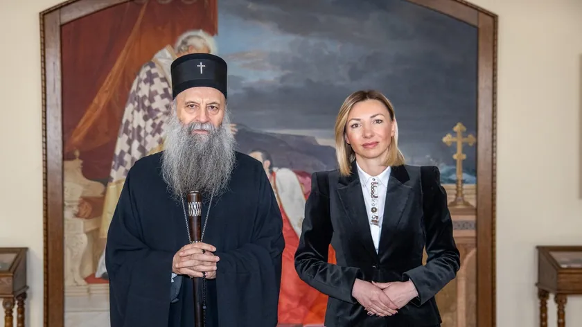 Sırbistan'da Bakan Macura ve Patrik Porfirije şiddet ve savunmasız gruplar için iş birliğini görüştü