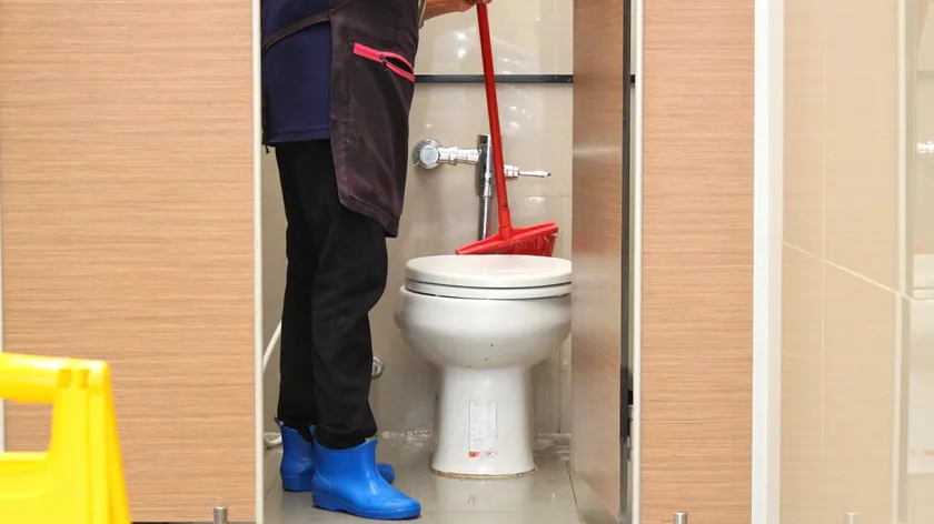 Sırbistanlı Temizlikçi Avusturya'da Vergi Borcu Nedeniyle 100 Bin Avro Cezaya Çarptırıldı