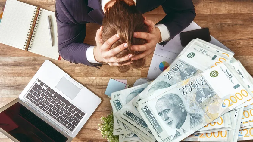 Sırbistan'da araştırma: Çalışanların yüzde 70'i işini kaybetme endişesi taşıyor