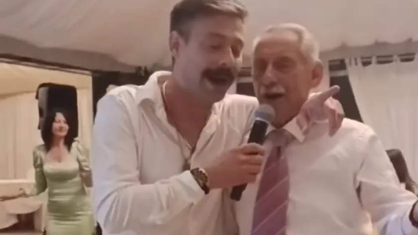 Sırp oyuncu Milan Vasić ailesine olan bağlılığını bir kez daha gösterdi.
