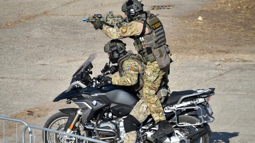 Macaristan'da Ukraynalı'ya zorla enjeksiyon yapıldı, hastaneye kaldırıldığı belirtildi