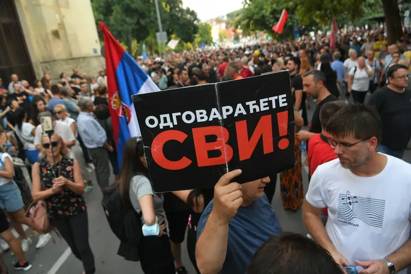 Valjevo'da geçen yılki protestoların yıldönümü için öğrenciler büyük bir gösteri planladı.
