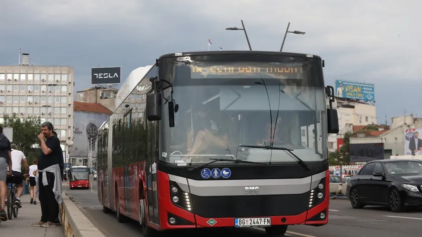 Sırbistan'ın Novi Sad şehrinde Gandijeva Caddesi'nde trafikte değişiklikler olacak.