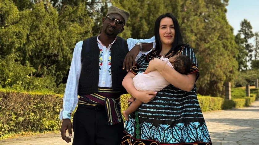Milica Kamerunlu Bazil ile evlendi ve şimdi kızları var.
