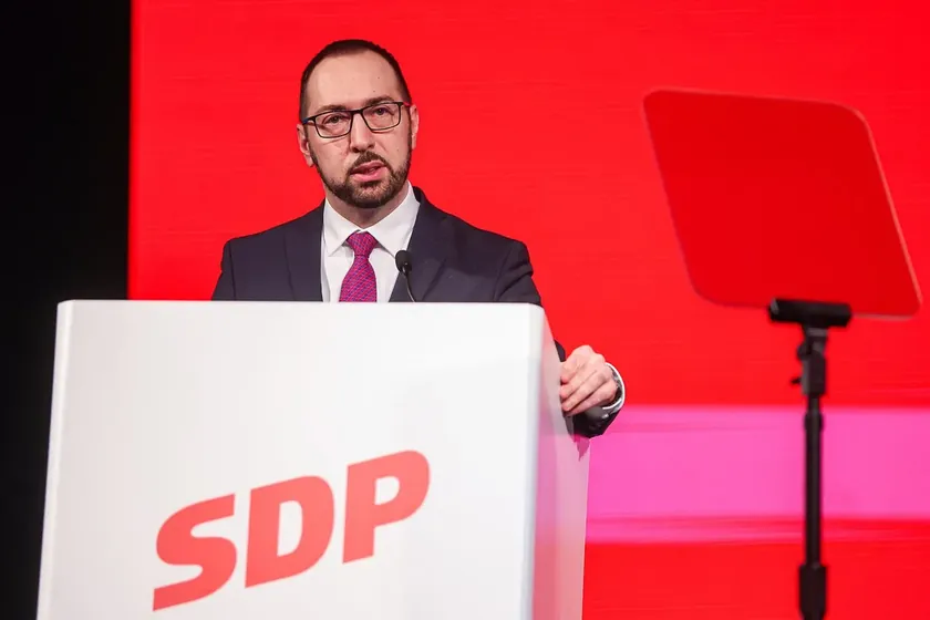 Polis Zagreb'deki Možemo! partisinin ofisine girdi, belediye başkanına yönelik tehdit ihbarı: 'Tomašević sabaha çıkamayacak