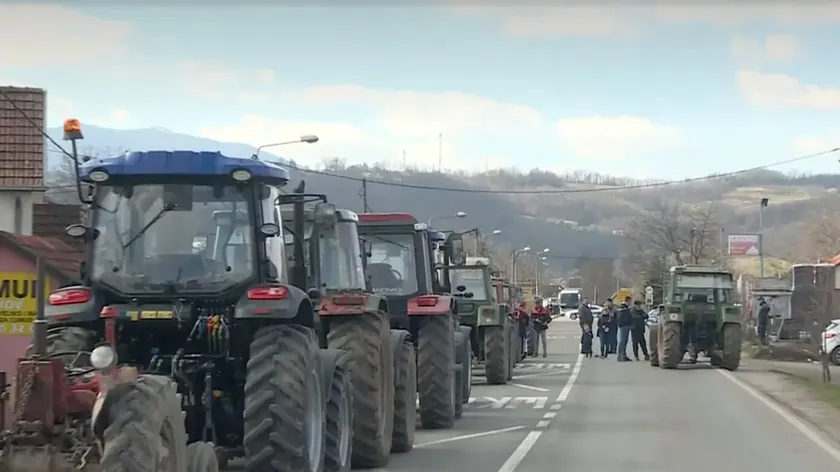 Sırbistan Banat Dernekleri Birliği tarla çalışmaları nedeniyle eylemleri askıya aldı