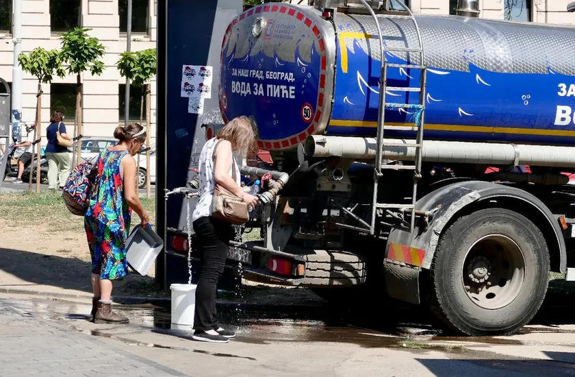 Sırbistan'da bugün yoğun güneşli ve çok sıcak hava durumu bekleniyor, sıcaklıklar 40 dereceye kadar ulaşabilir.