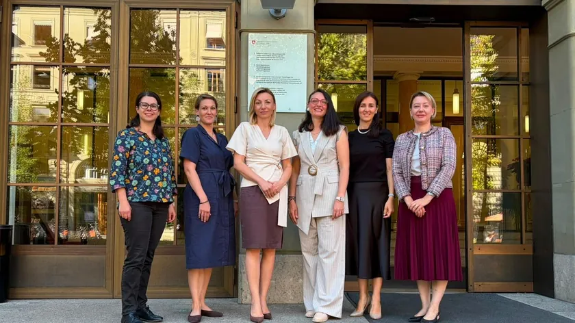 Sırbistan Sosyal Politikalar Bakanı Tatjana Macura, İsviçre'de ikinci gününde Federal İç İşler Departmanı Başkanı ve Cinsiyet Eşitliği Sorumlusu Elizabet Bom-Şnajder ile görüştü.
