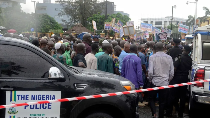 Nijerya'da Pazar Yeri Hava Saldırısında En Az 200 Sivil Hayatını Kaybetti