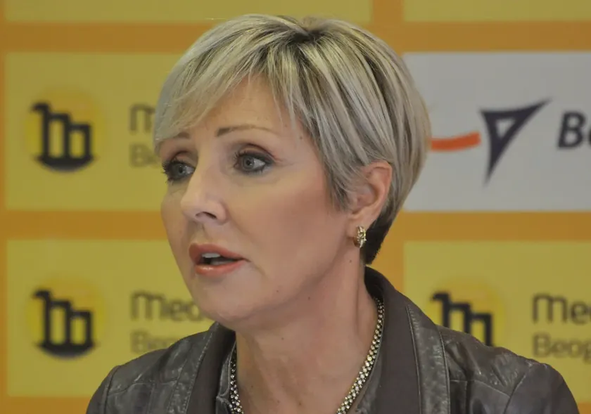 Sırbistan'da Eski Büyükelçi Jelena Milić'in Televizyon Programı Sunması Tartışma Yarattı