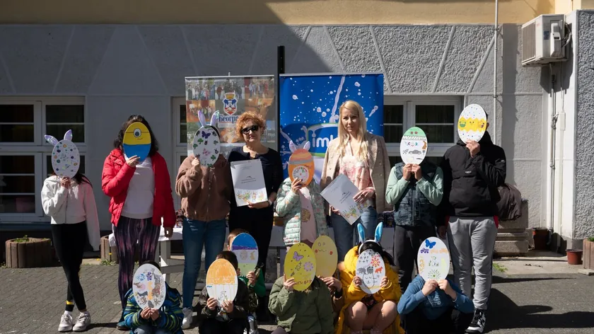 Sırbistan'da Imlek, kimsesiz çocuklara Paskalya hediyesi süt ürünleri bağışladı