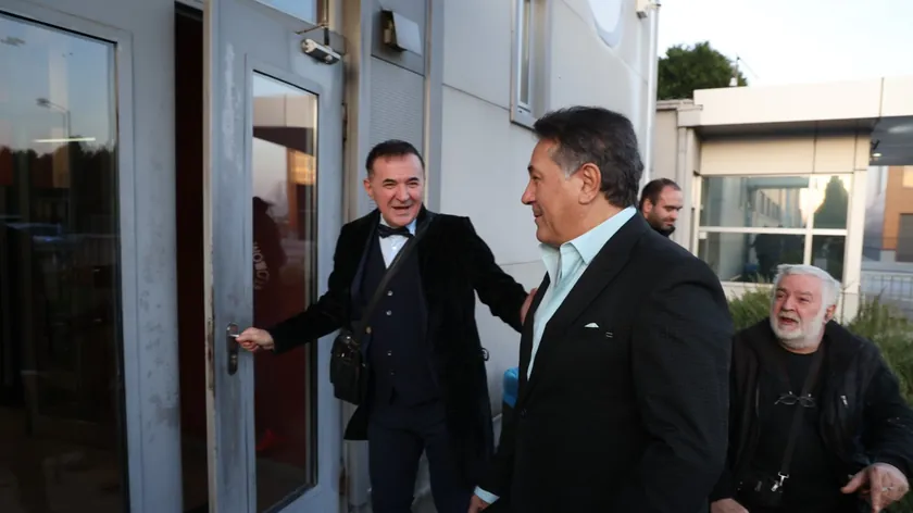 Halid Muslimović'in geçmişindeki aşk hayatı hakkında şok edici açıklamalarıyla kamuoyu gündeme geldi.