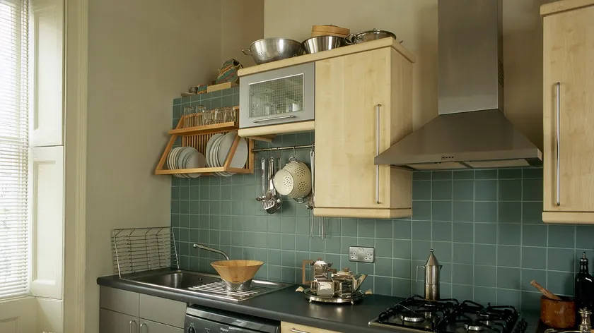 Yapışkanlı Fayanslar: İyi Bir Yatırım mı Yoksa Harcanmış Para mı? Uzmanlar Açıkladı.