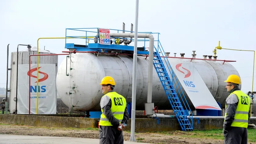 Sırbistan Enerji Bakanı Vatandaşlara Akaryakıt Stoku Yapmamaları Çağrısı Yaptı