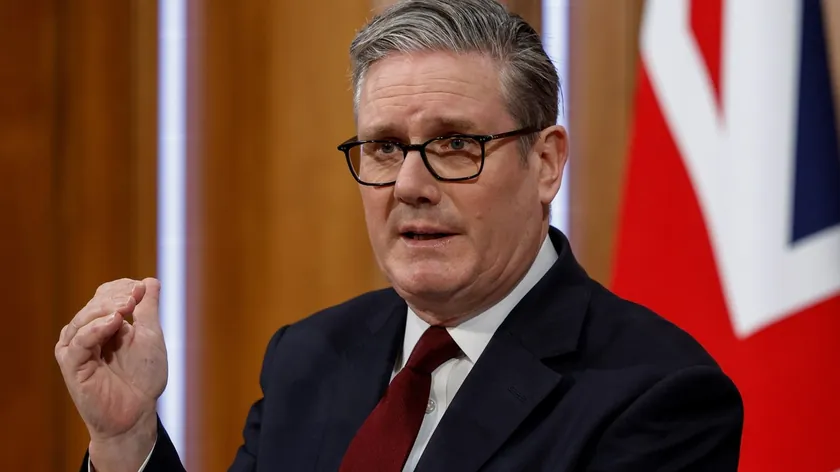 Birleşik Krallık Başbakanı Starmer İran ile geniş çaplı savaşa girilmeyeceğini belirtti