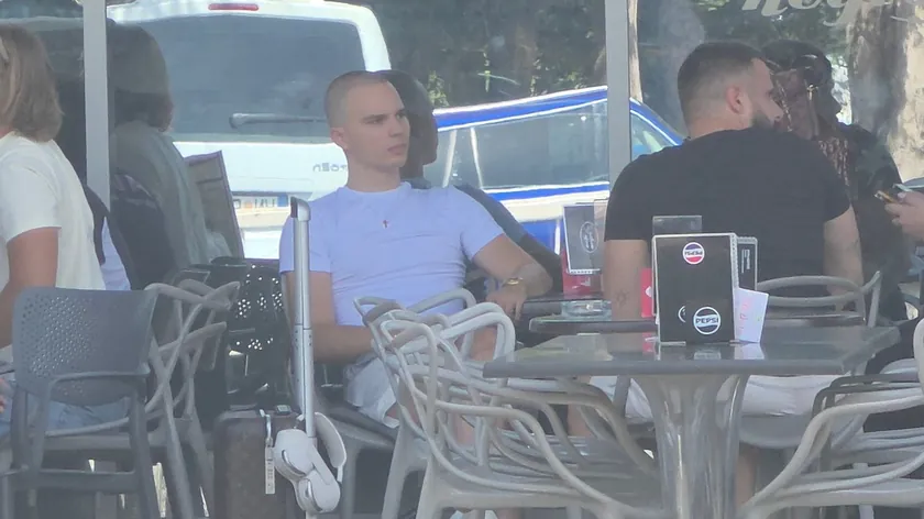 Sırp reper Mihajlo Veruović Vojaž, Karadağ aerodromunda görüntülendi.