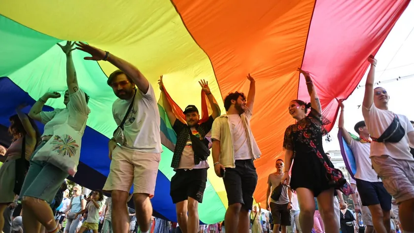 Belgrad Pride Sırbistan Aile Kanunu'nda eşcinsel birlikteliklerin tanınmasını talep etti
