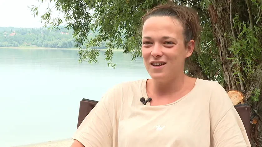 Sırbistan'da Jovana Dunav kıyısında karavanında özgür ve düşük maliyetli bir yaşam sürdürüyor
