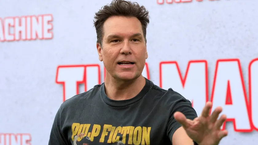 Dane Cook'un hayatındaki karanlık bir dönüm noktasını anlatan "Funny Money The Dane Cook Story" belgeseli yayınlanacak.