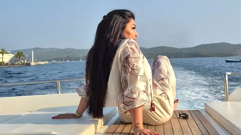 Zorica Dukić, lüks bir yatında tatil yapıyor ve sosyal medyada paylaşımlar yaptı.