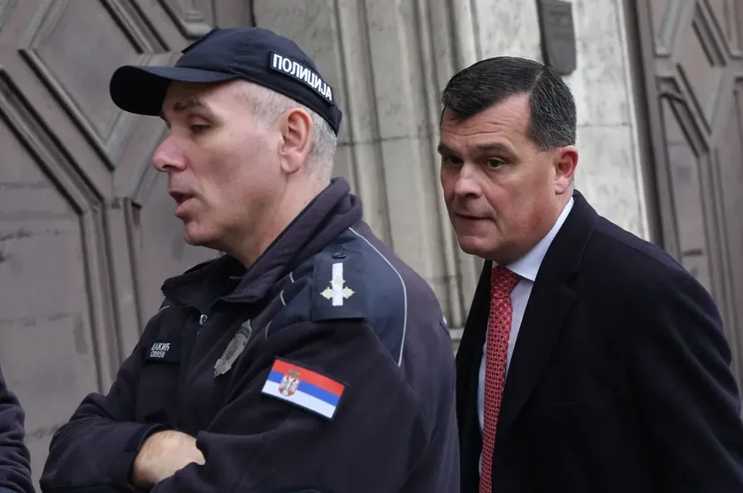 Belgrad Üniversitesinde Rektörlük Aramasında Öğrenci Hareketi Eşyalarına El Konuldu