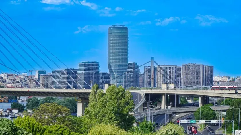 Sırbistan'da ruhsatsız pazar inşaatı tartışması: Belgrad'da usulsüz yapım devam ediyor