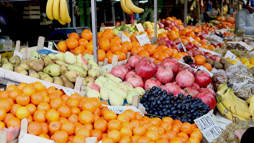 Sırbistan'da meyve fiyatları geçen yıl enflasyonun ana nedeni olarak açıklandı.