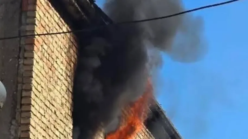 Zemun'da yangın çıktı, duman Gardoş'u kapladı