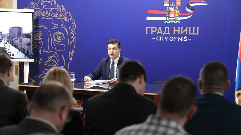 Niş Belediye Başkanı Pavlović, Sırp Çalışmaları Fakültesi'nin çalışma iznini memnuniyetle karşıladı.