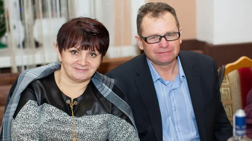 İngiltere'de Kler, otuz yıllık evliliğinde on yıldır intim ilişki yaşamadığını kaydetti.