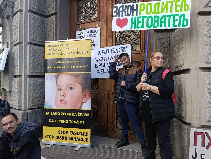 Sırbistan'da Bakıcı Ebeveynlere Aylık 65 Bin Dinar ve İş Deneyimi Sağlanacak