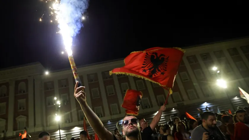 Arnavutluk'ta Kushner ile bağlantılı projelere karşı protestolar bir aydır sürüyor