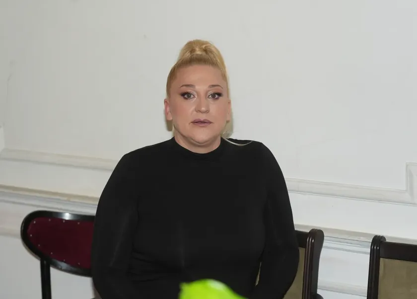 Belgradlı Aktris Nataša Aksentijević Lüks Kafelerin Yüksek Fiyatlarını Eleştirdi