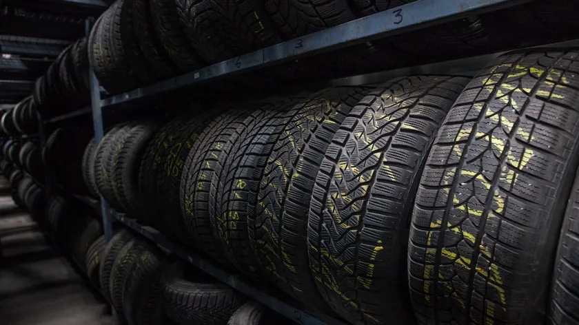 Sırbistan üretimi lastik ıslak zeminde şaşırtıcı performans gösterdi ancak eksikleri var