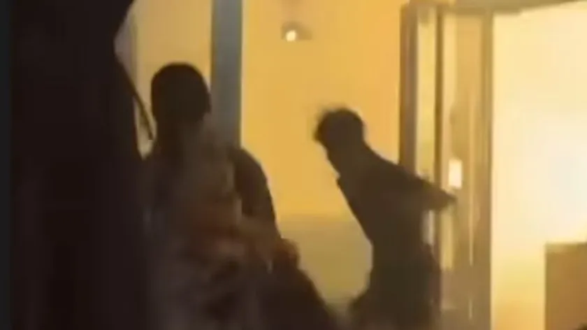 Sırbistan Belgrad'da kafeye meşaleli saldıranlar hapis ve para cezasına çarptırıldı