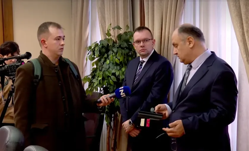 Sırbistan Anayasa Mahkemesi yargıcı 2023 seçimlerindeki SNS desteğiyle gurur duyduğunu açıkladı.