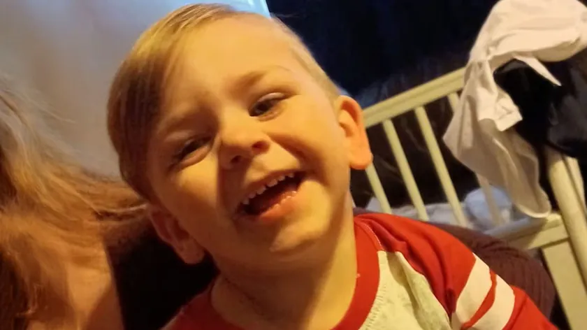 Britanya'da eski asker, kız arkadaşının iki yaşındaki oğlunu döverek ölümüne neden oldu