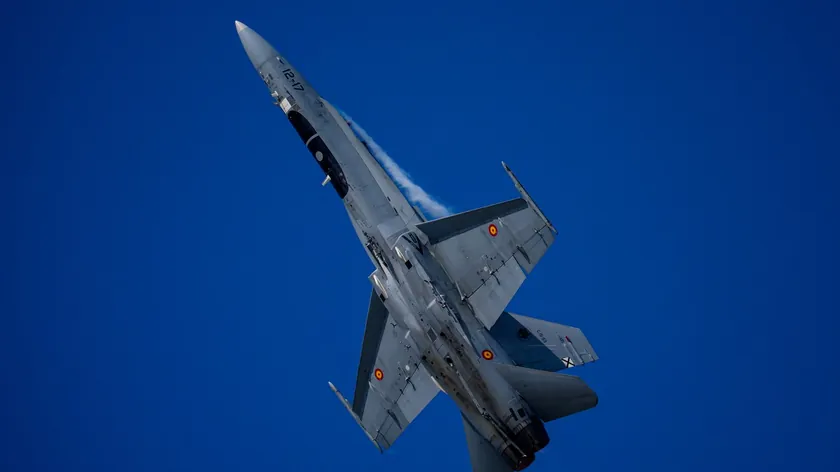 İspanyol F-18 savaş jetleri, Romanya'da bir insansız hava aracının (drone) tespit edilmesi üzerine havalandı.