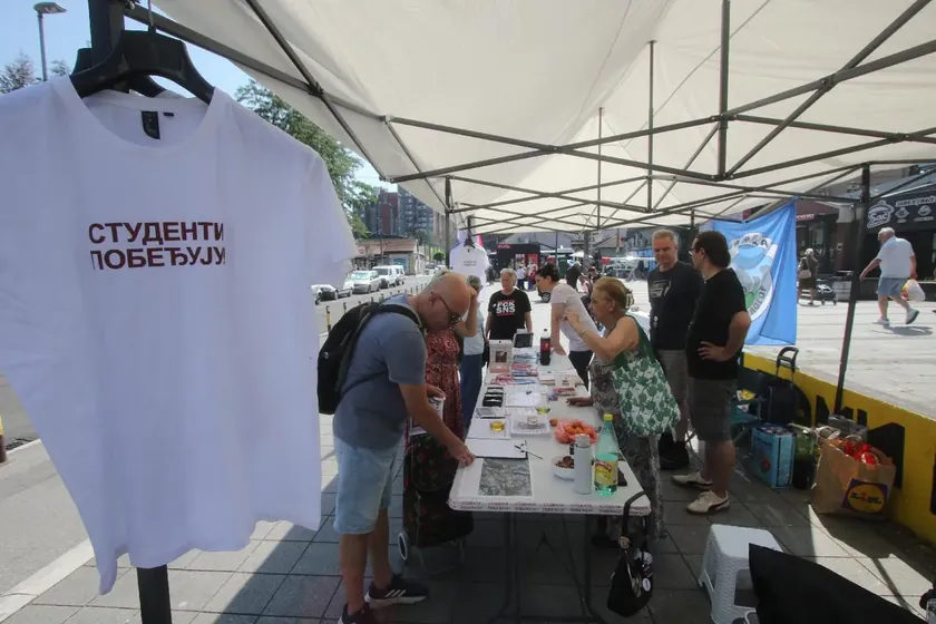Blokade öğrencileri, Beograd'ın bazı semtlerinde vatandaşlarla görüşecek