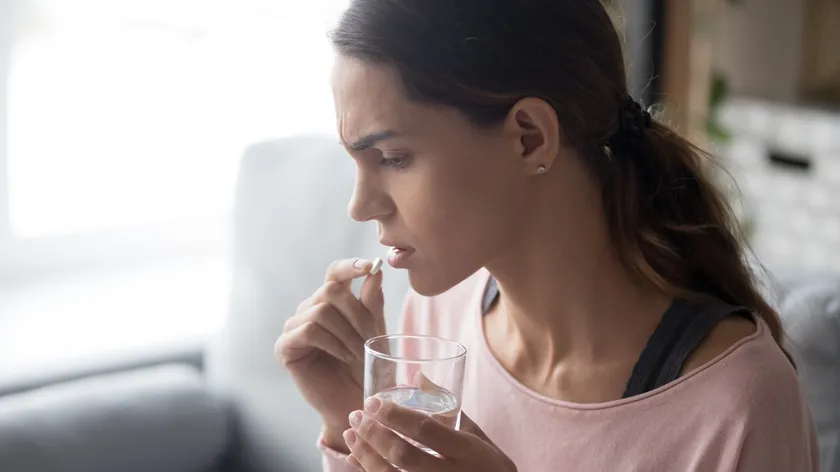 İbuprofen Sık Kullanımı Ciddi Sağlık Sorunlarına Yol Açabilir Uyarısı