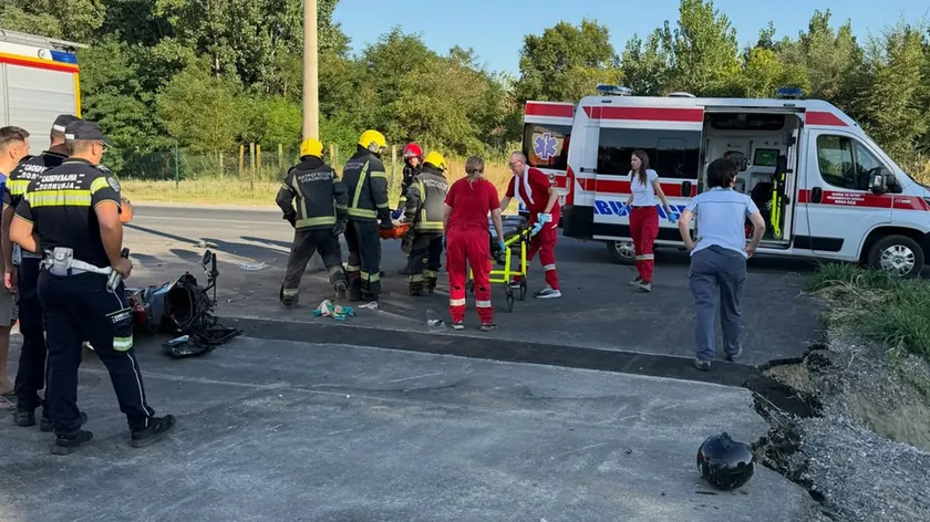 Sırbistan'ın Novi Sad kentinde trafik kazası meydana geldi Yaralılar var.