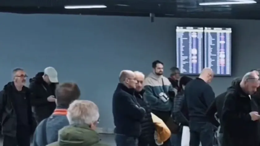 Sırbistan'dan 266 yolcu özel uçuşla Dubai'den güvenle evlerine döndü