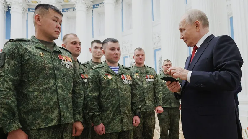 Rusya Devlet Başkanı Putin Ukrayna'daki güçlerin ilerlemesinin yavaş olduğunu belirtti