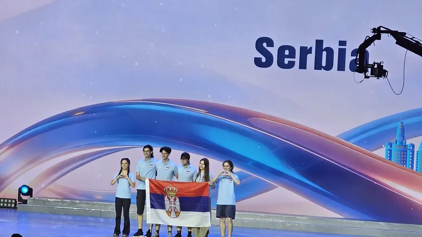 Sırp öğrencileri Matematik Olimpiyadında tarihi başarı elde etti.