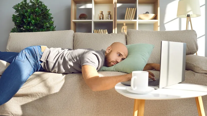 Letarji Yorgunluktan Farklıdır Ciddi Bir Beyin Problemi İşaretçisidir Acil Durum