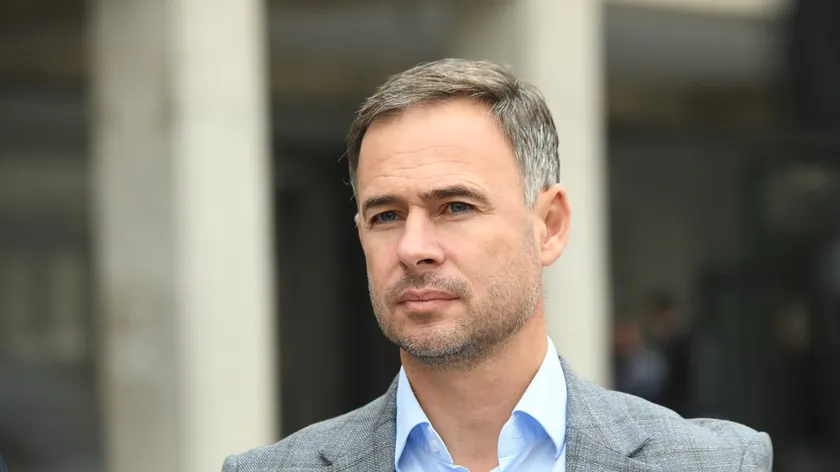 Sırbistan'ın Narod Hareketi (NPS) lideri Miroslav Aleksić, muhalifetin önümüzdeki olağanüstü parlamento seçimlerine katılımı konusunda görüşmelerde bulunduğunu belirtti.