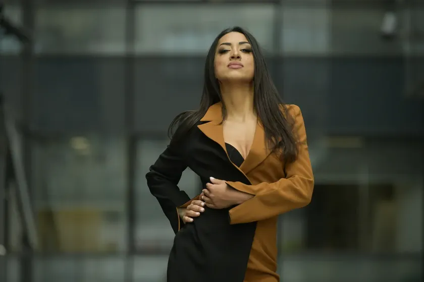 Sırbistan'ı Eurovision'da temsil etmeye hazırlanan Zejna'nın "Jugoslavija" şarkısı tartışma yarattı